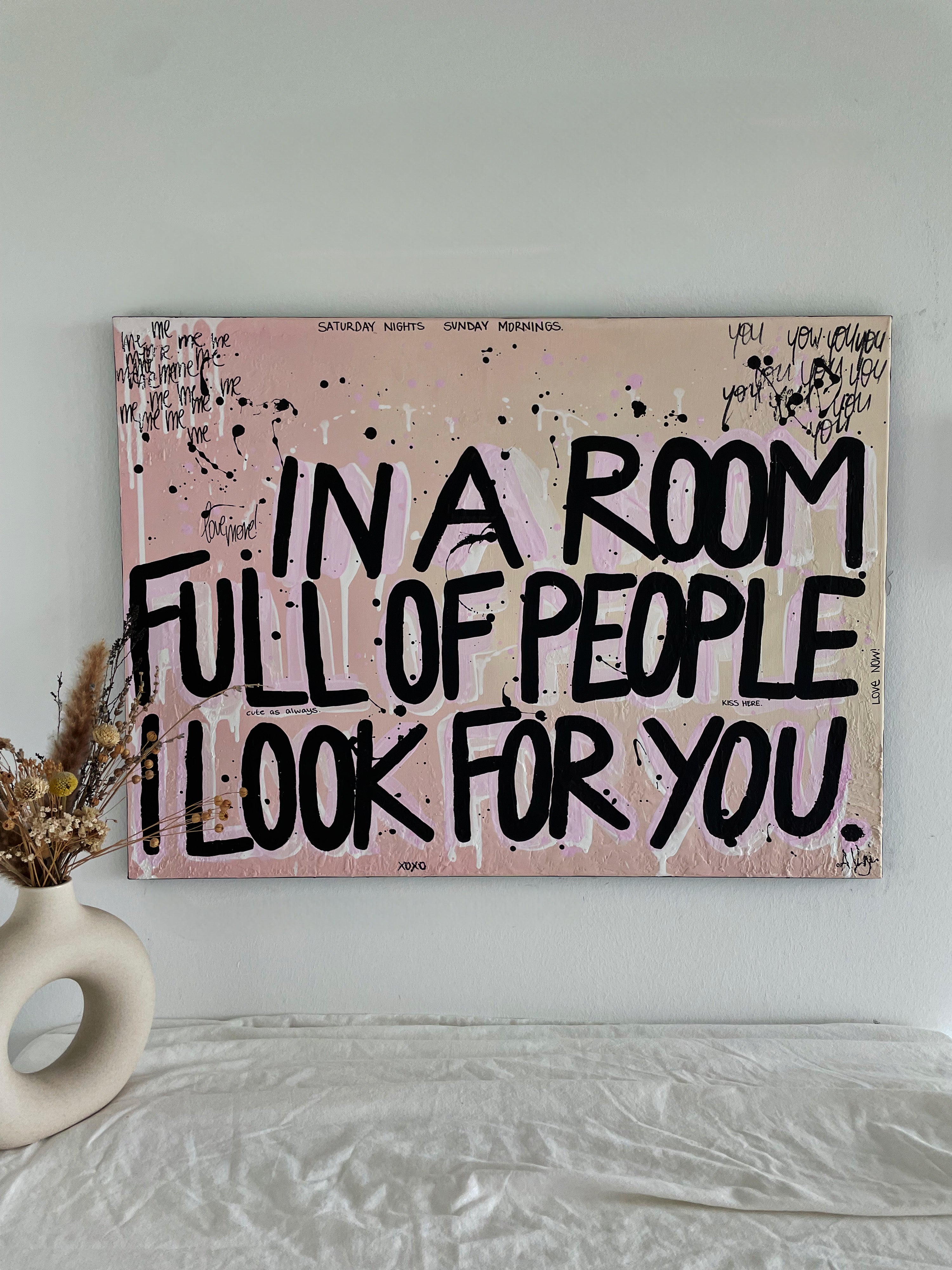 In A Room - Creme Rosa