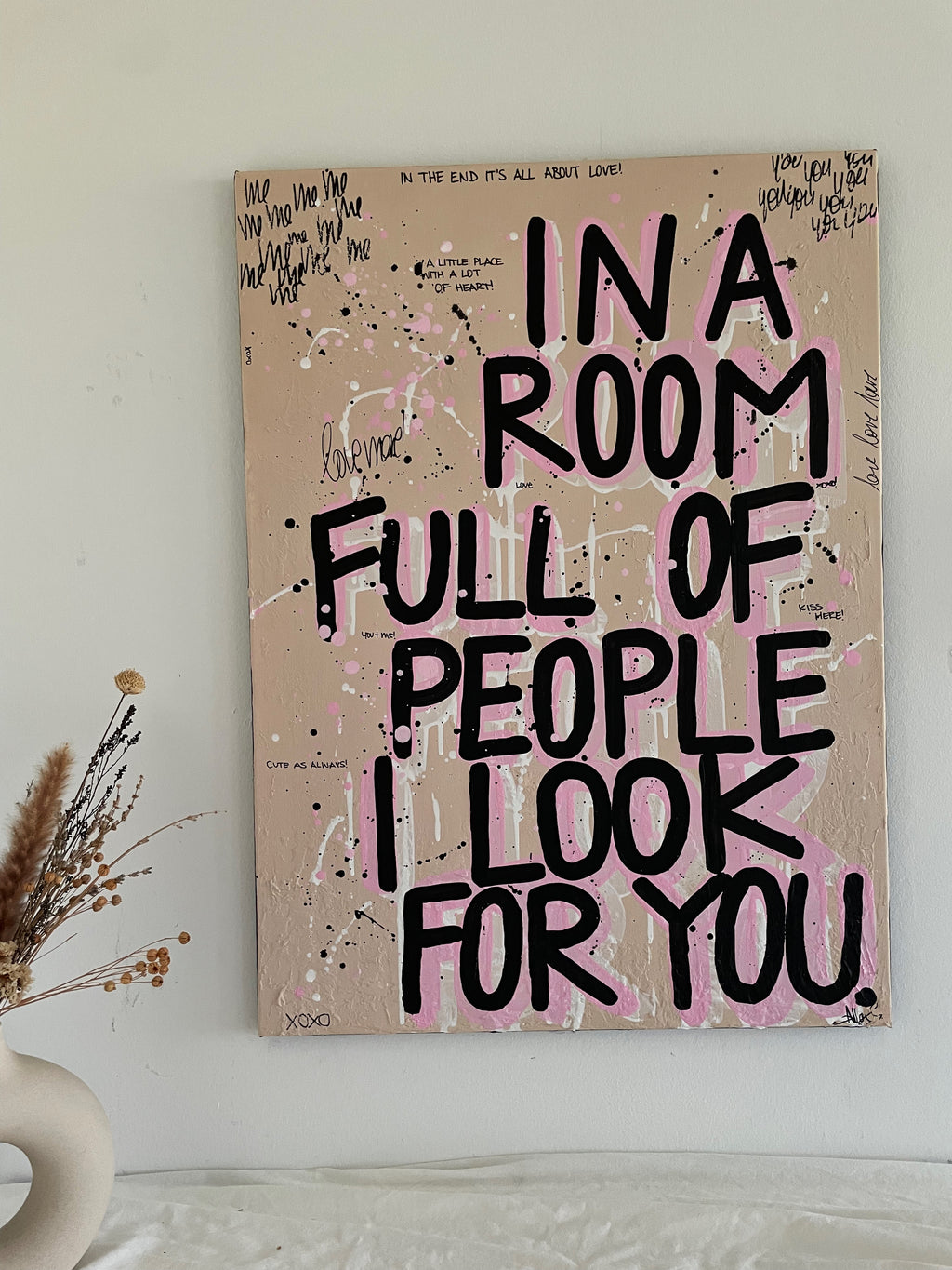 In A Room - Hoch
