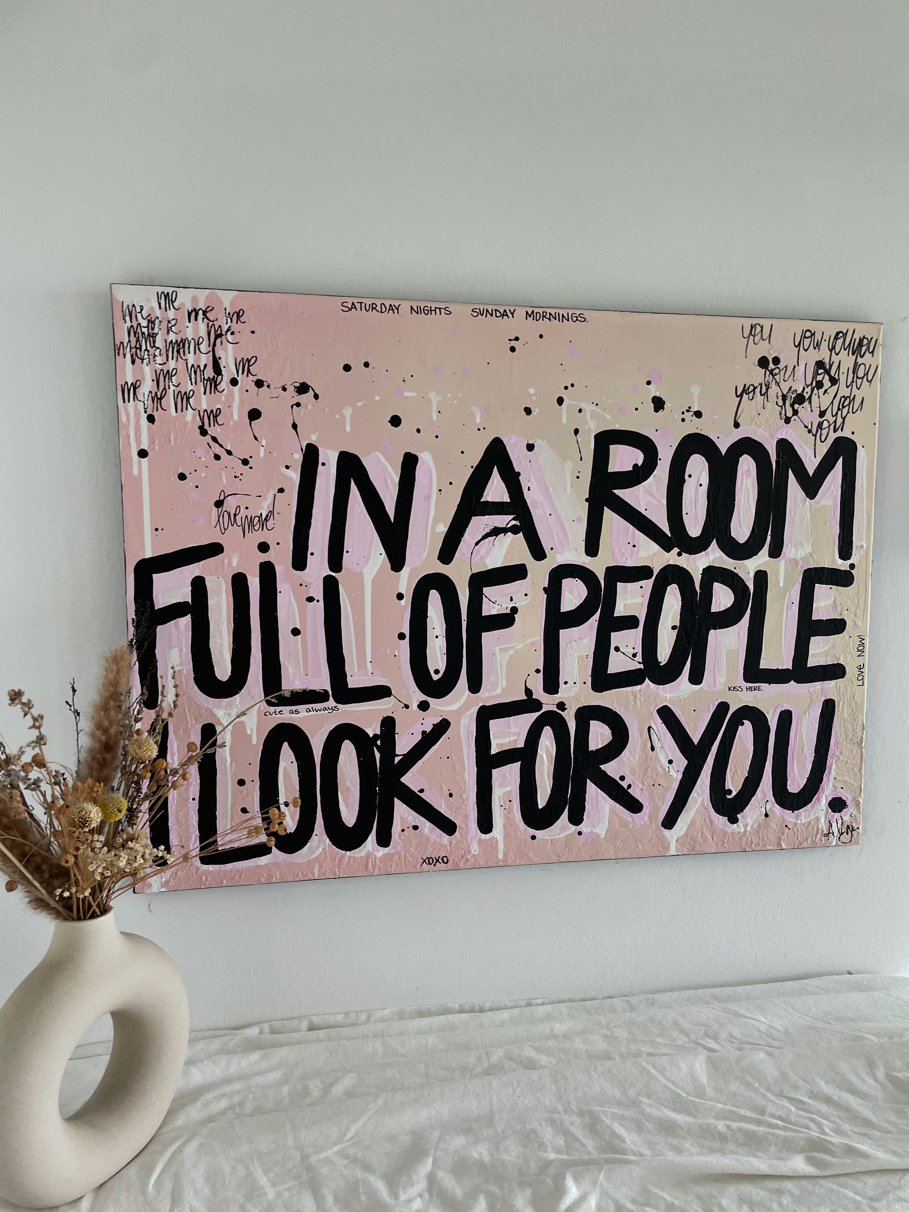 In A Room - Creme Rosa