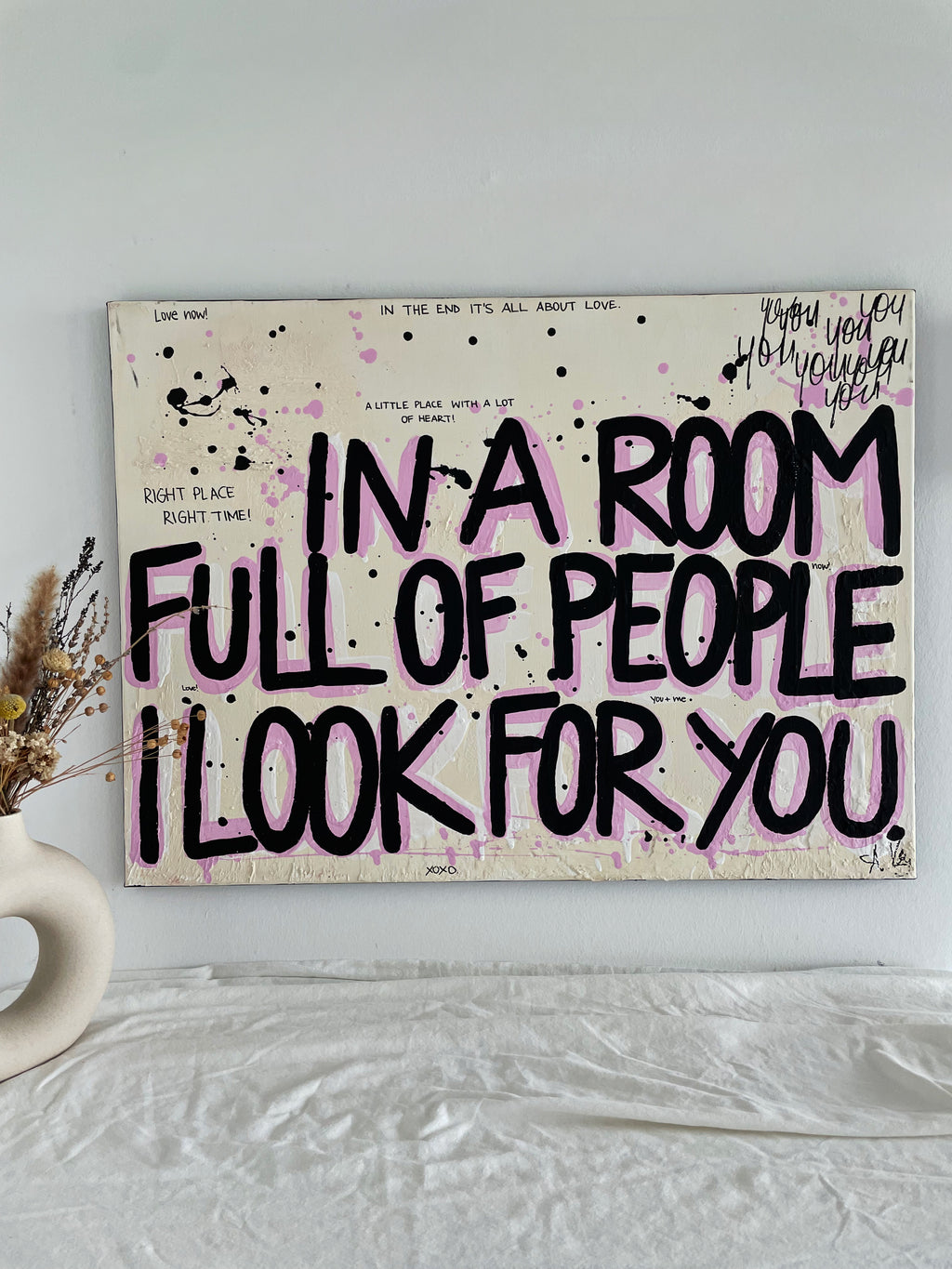 In A Room - Creme