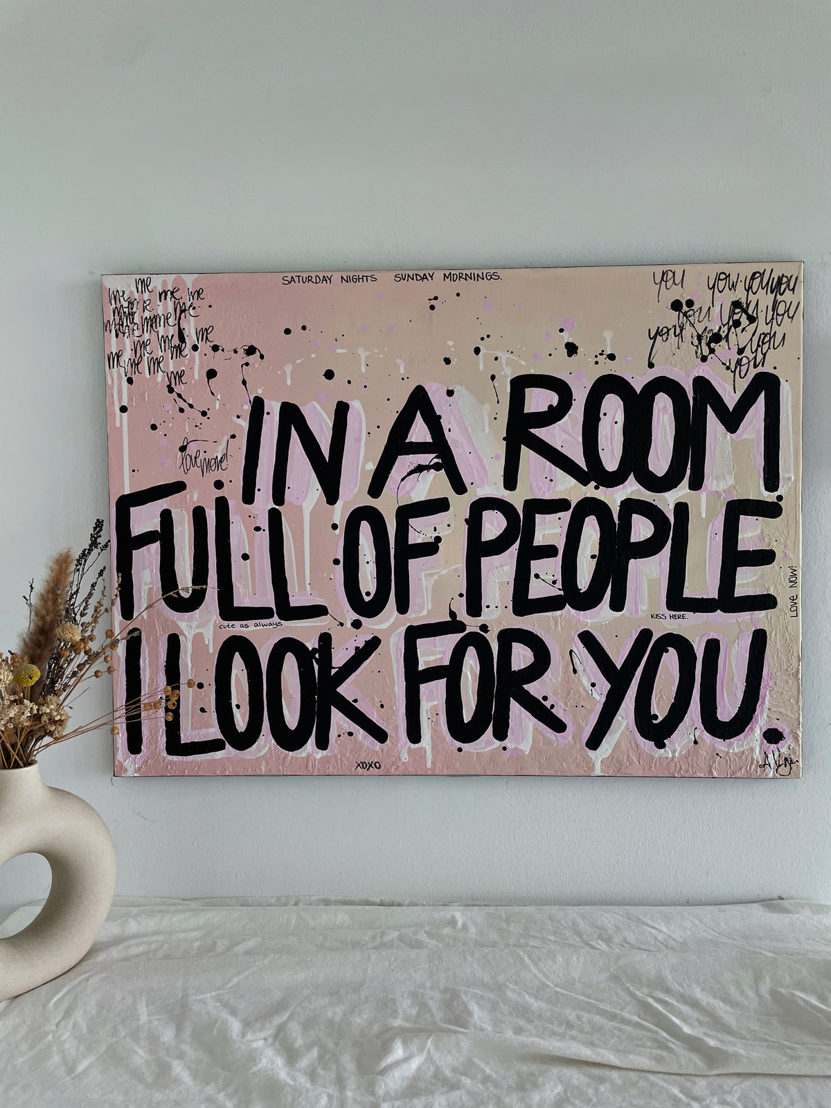 In A Room - Creme Rosa