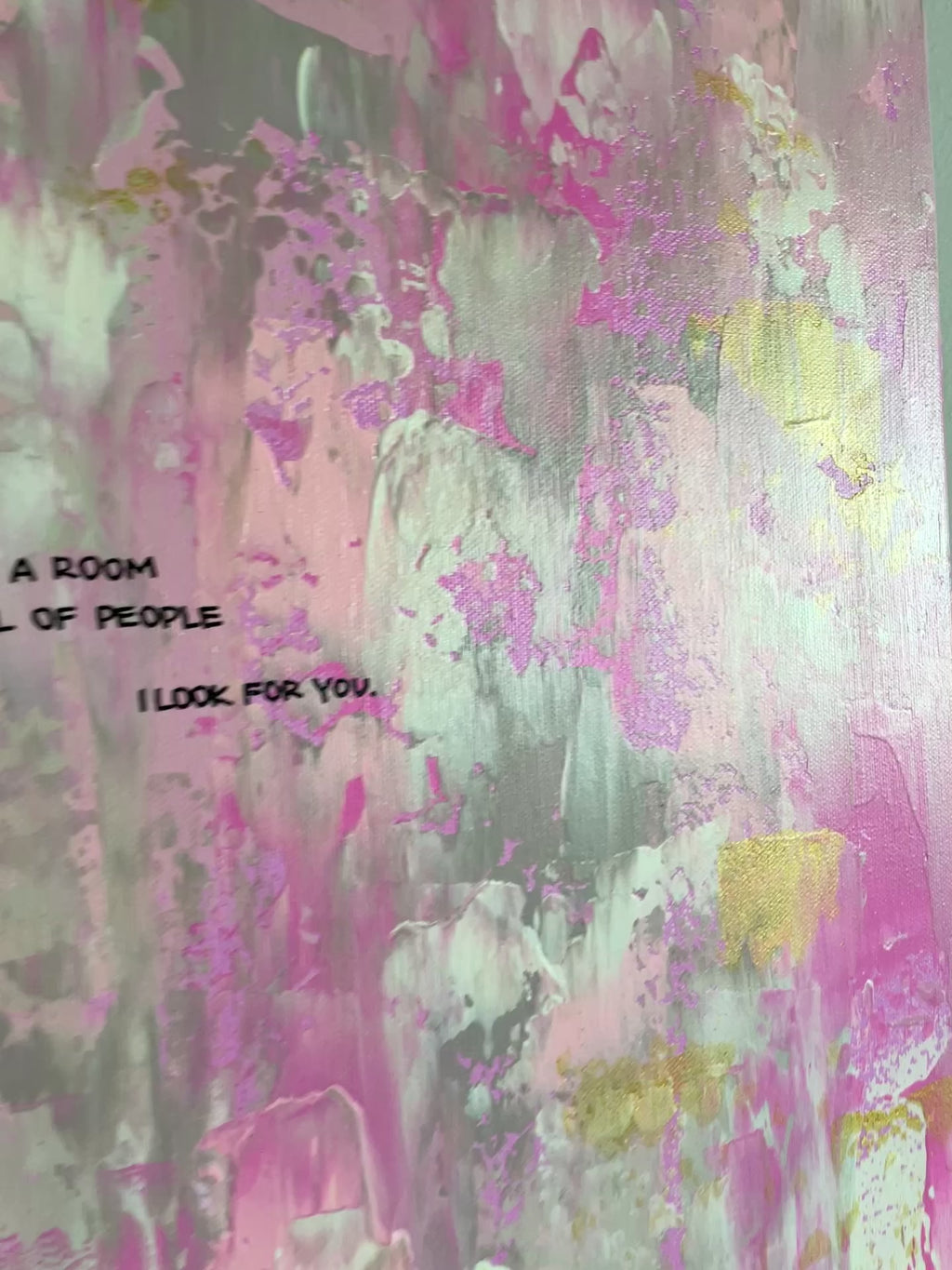 In A Room - Gold Grau
